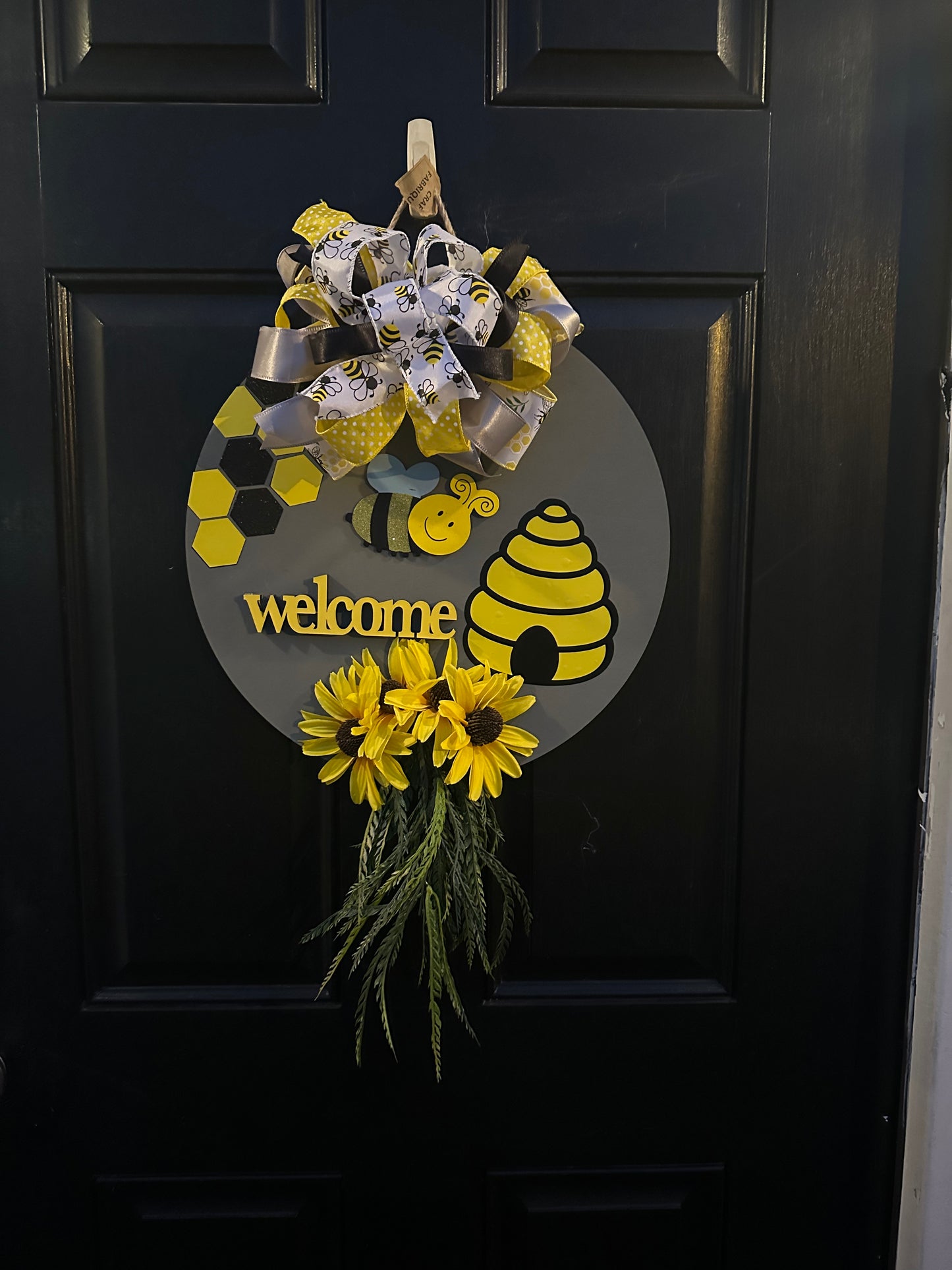 Spring Bee Door Hanger